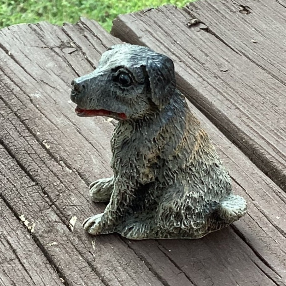 Vintage‎ Dog Figurine Puppy Sitting Realistic Animal Statue Made in Taiwan ROC